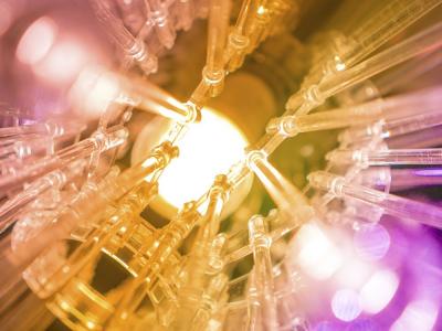 Crean bombillas LED que envían y reciben señales de internet