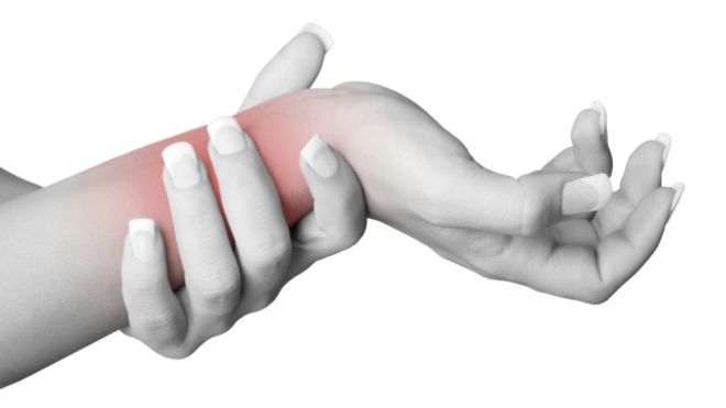 ¿Por qué sentimos hormigueo en brazos y piernas?